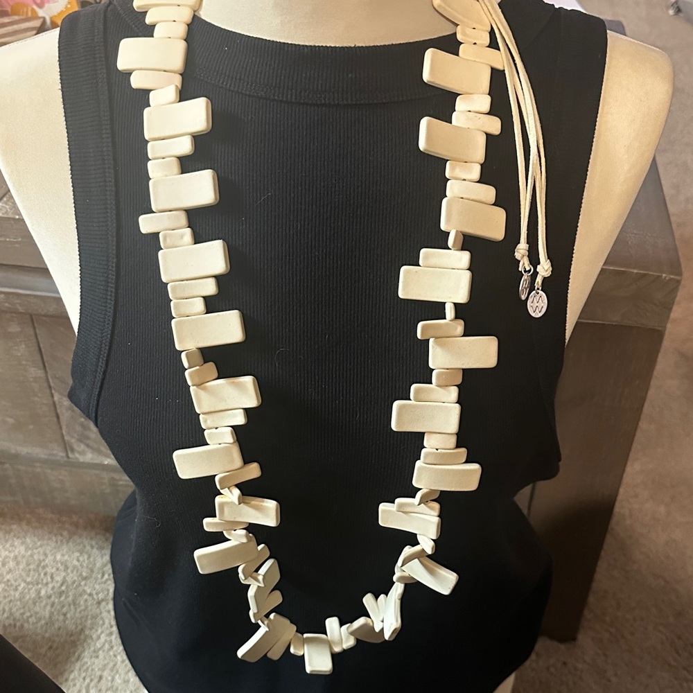 Elegant Cream Necklace